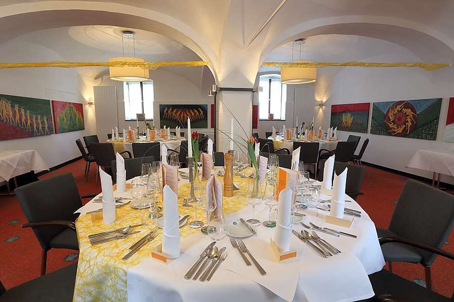Romantik Hotel Zur Schwane Фольках Ресторан фото