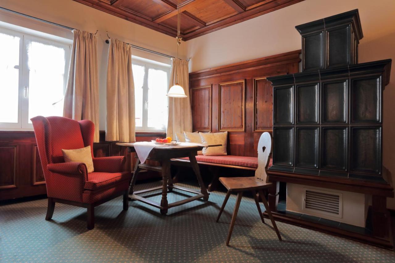 Romantik Hotel Zur Schwane Фольках Экстерьер фото